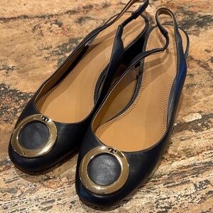 Elegant Leather Tory Burch Black Size 7 Slingback 2” Heel with Gold Logo Accent